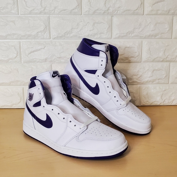 Nike Wmns Size 11.5 Air Jordan 1 Retro High OG Court Purple CD0461-151 - Picture 3 of 12